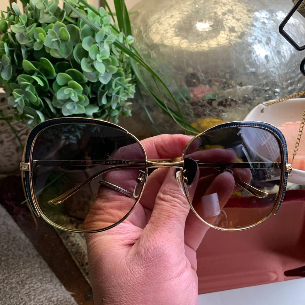 Authentic GUCCI 58 butterfly Gold Blue Crystals/metal sunglasses - Picture 10 of 12